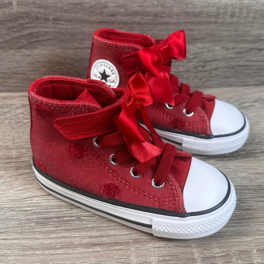 Converse Chuck Taylor All Star Sneakers Infant Size 6 Days Ahead Red Polka NEW